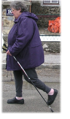 Elvira beim Nordic Walking