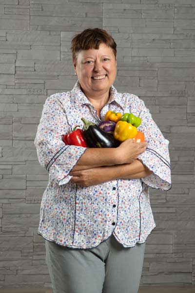 stehend-gemuese-klein Ingrid Pachernegg, Diaetologin